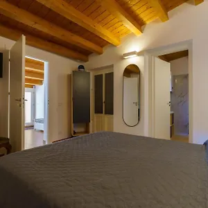 Maquedino & Terrace - Cozy Loft , Palermo Italia